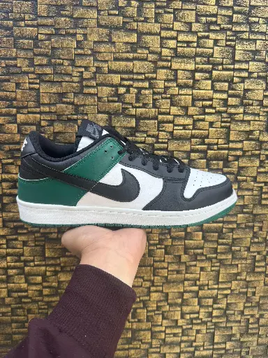 NIKE SB DUNK PRO